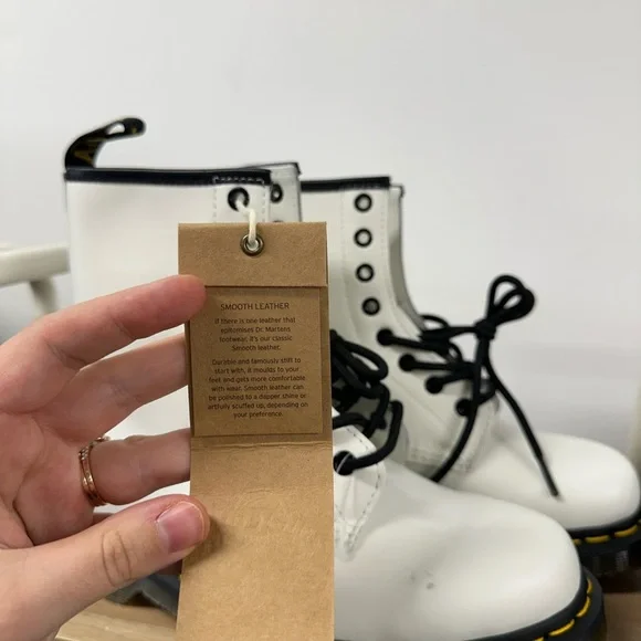 Dr. Martens 1460 Smooth - White - Unisex - Picture 7 of 13